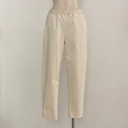 ストレッチコーデュロイ テーパードパンツ