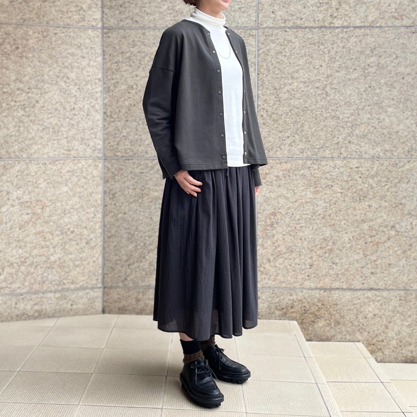 フェザーダブルガーゼ ハイネックプルオーバー
