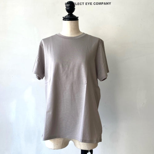 シンプルTシャツ