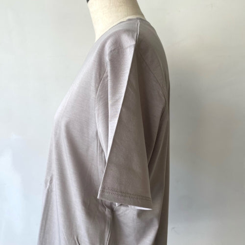 シンプルTシャツ