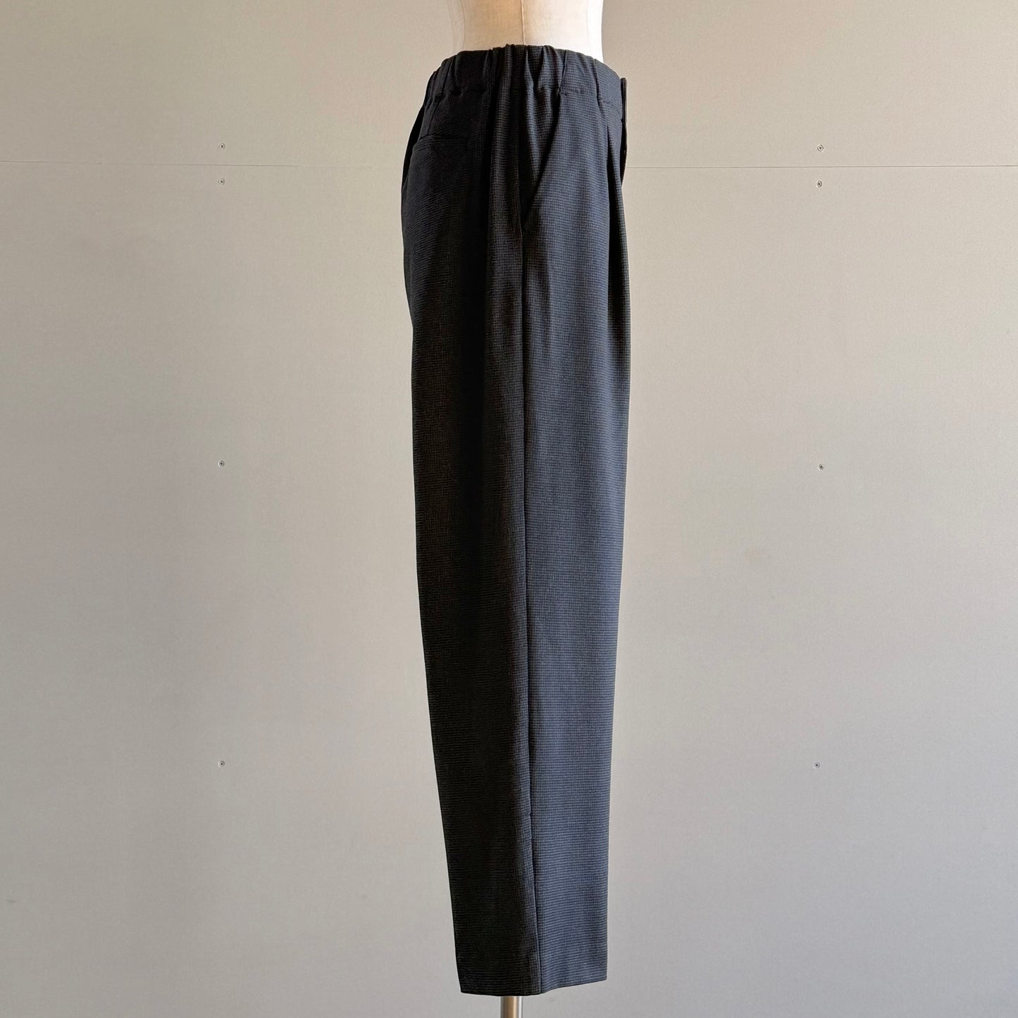 タックイージーパンツ