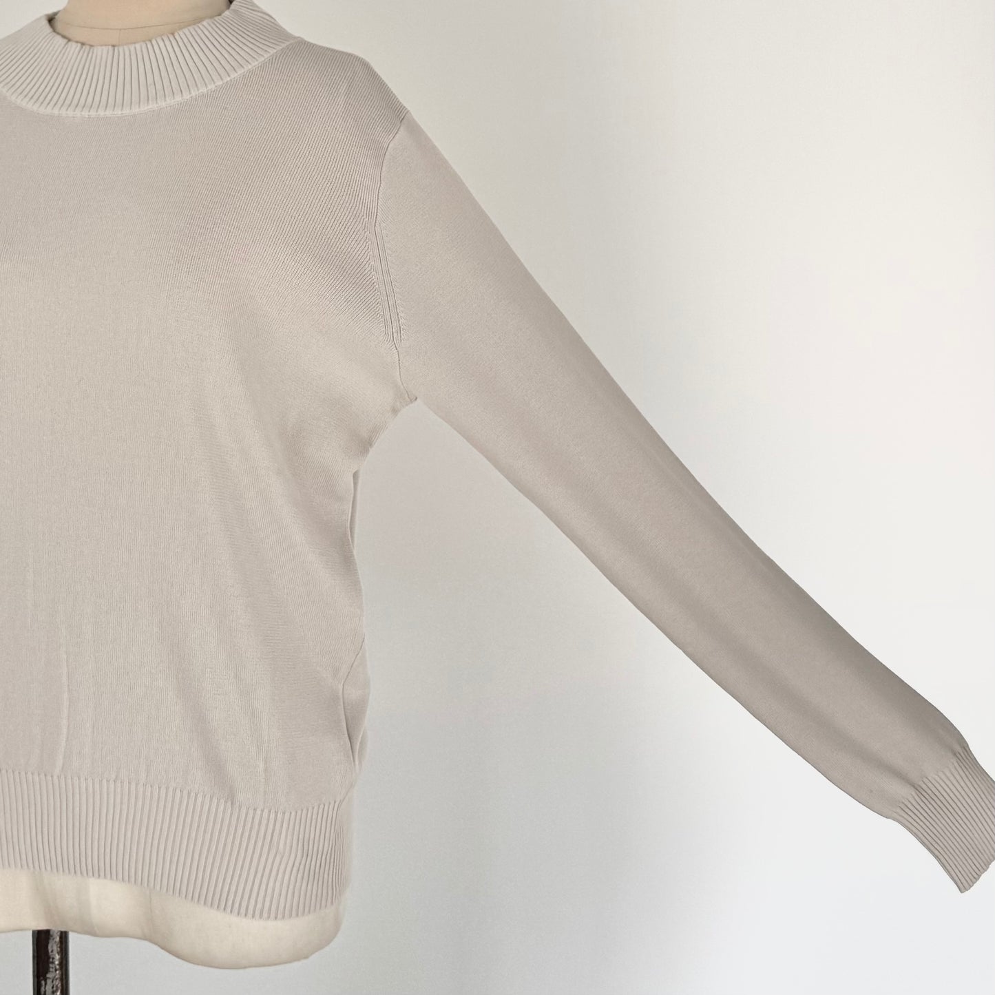 ボトルネックプルオーバー