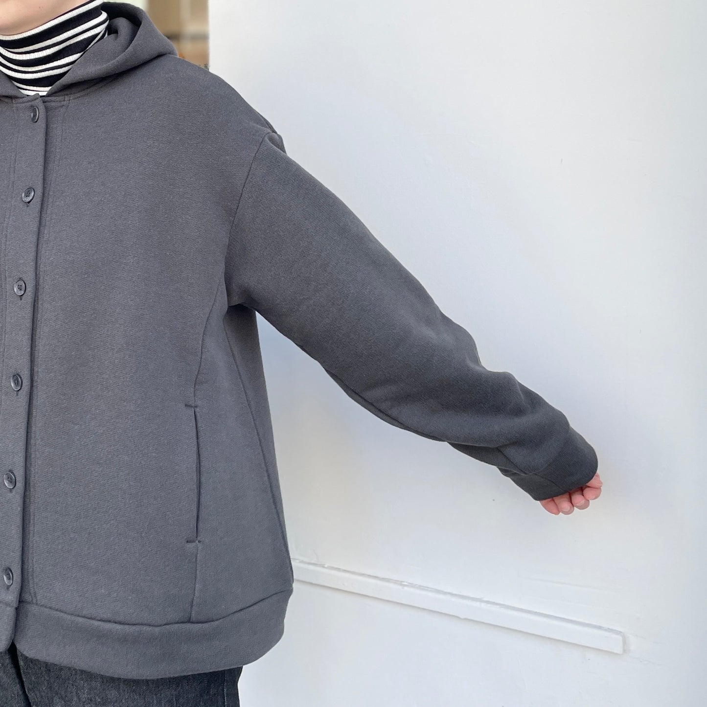 裏毛釦あきパーカー
