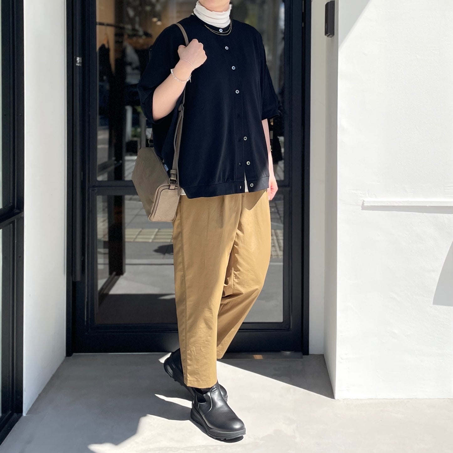 コットンナイロンダンプテーパードパンツ