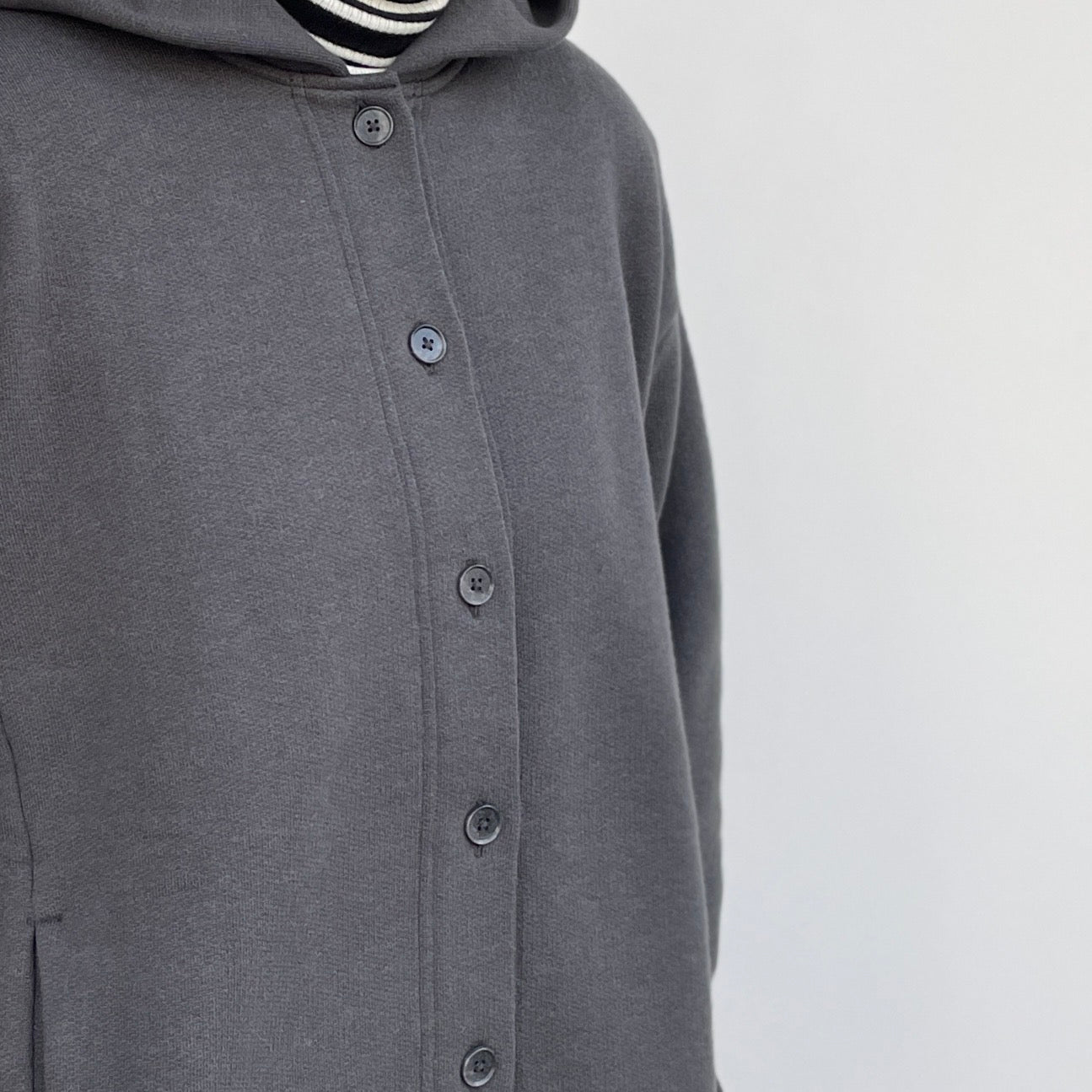 裏毛釦あきパーカー