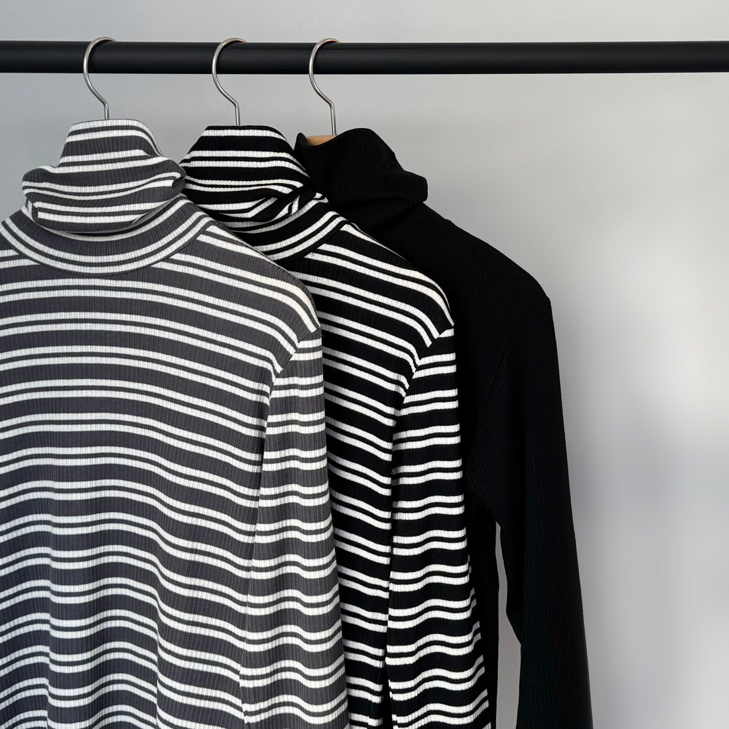 カシミヤシルクリブタートルネック