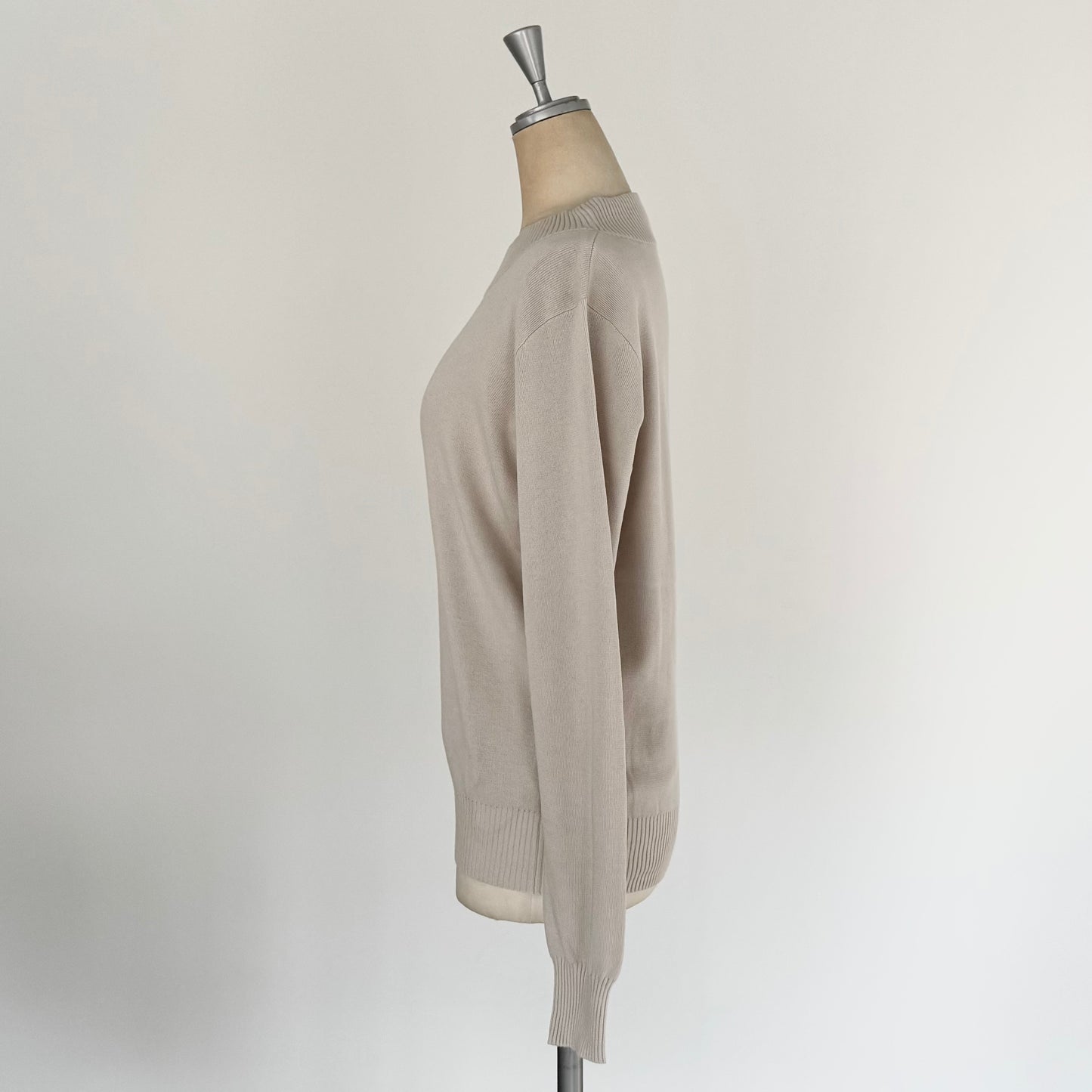 ボトルネックプルオーバー