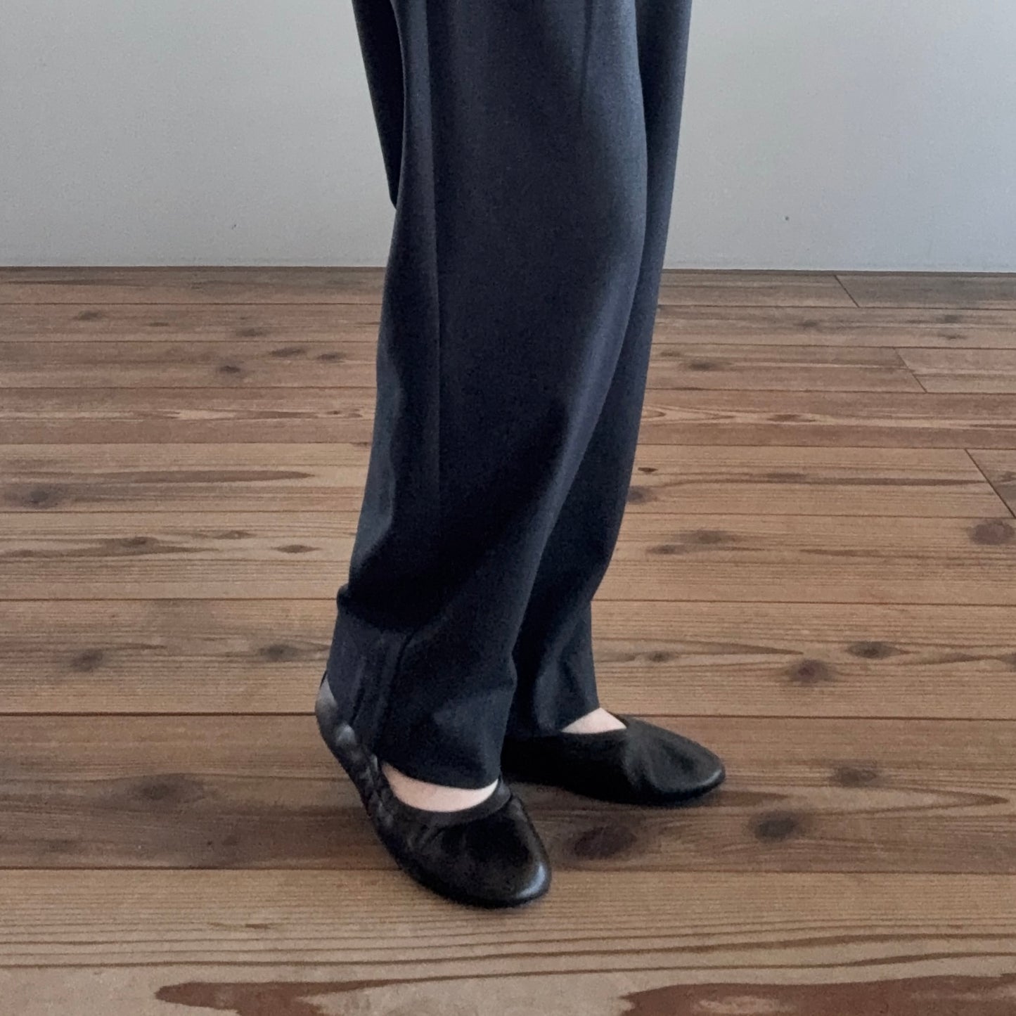 タックイージーパンツ