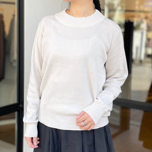 ボトルネックプルオーバー