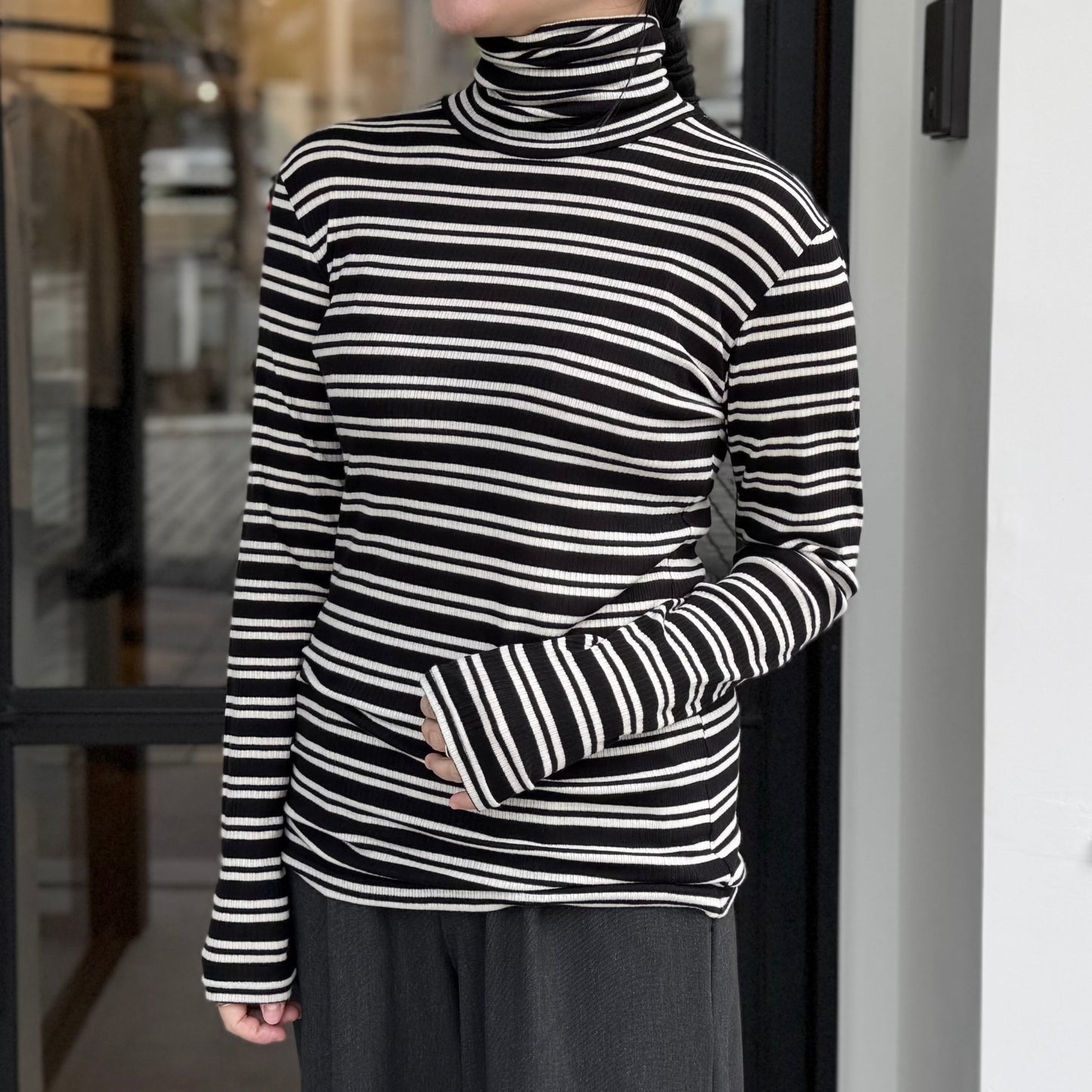 カシミヤシルクリブタートルネック