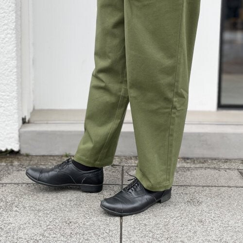 別注プラットエアーインテーパードパンツ