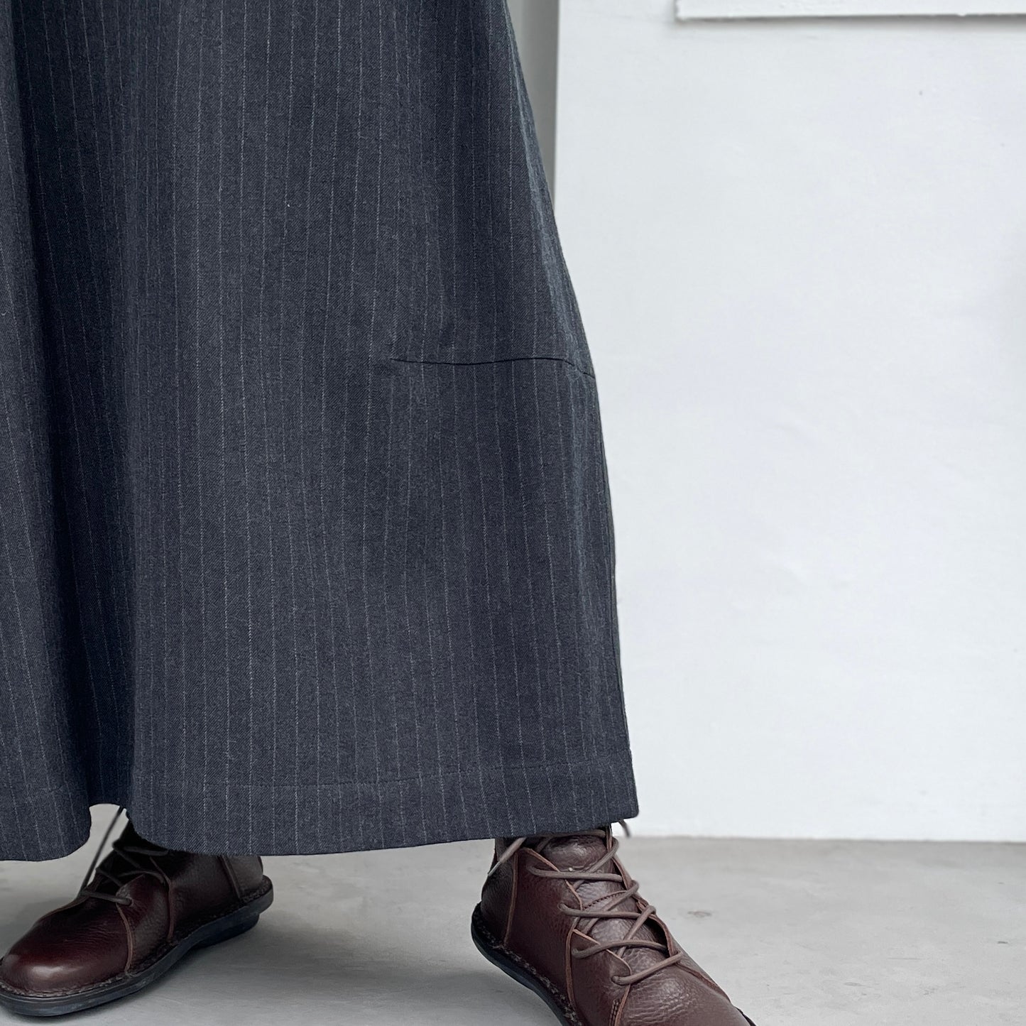ウールリネンギャバジン イージーコクーンスカート