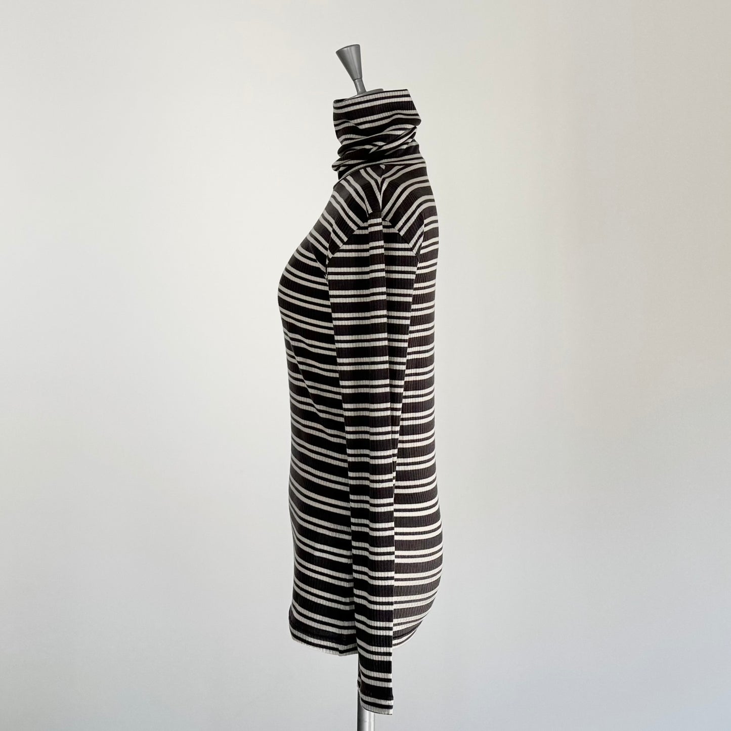 カシミヤシルクリブタートルネック