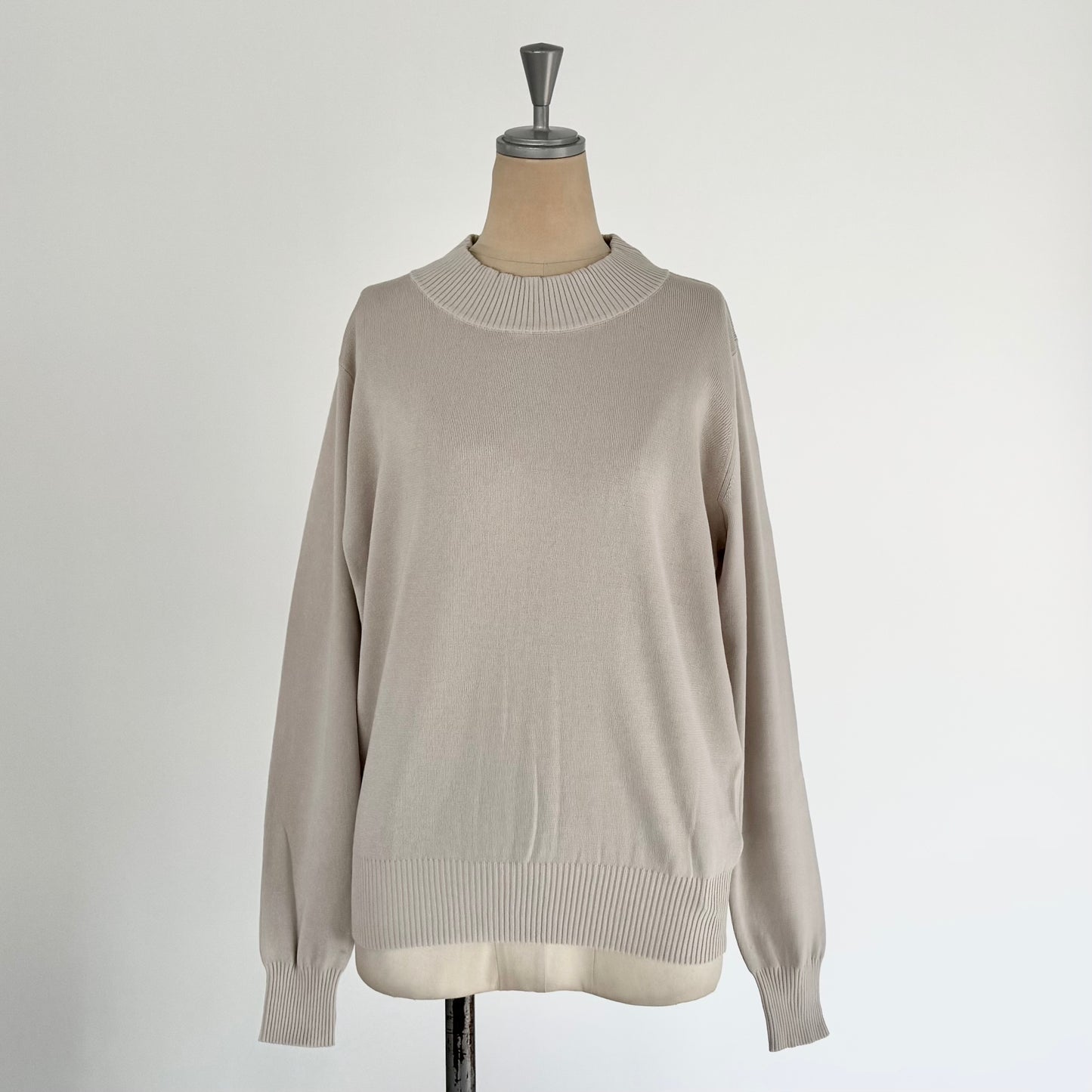 ボトルネックプルオーバー