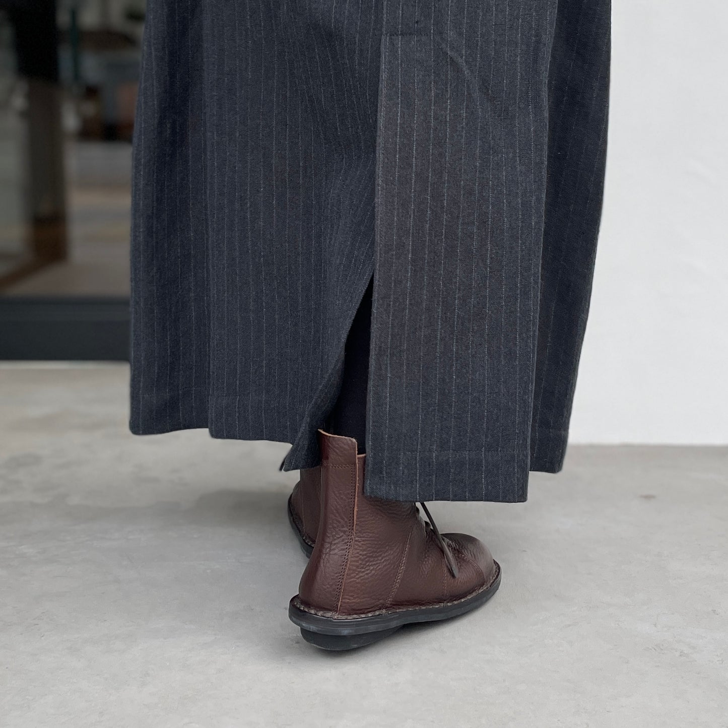 ウールリネンギャバジン イージーコクーンスカート