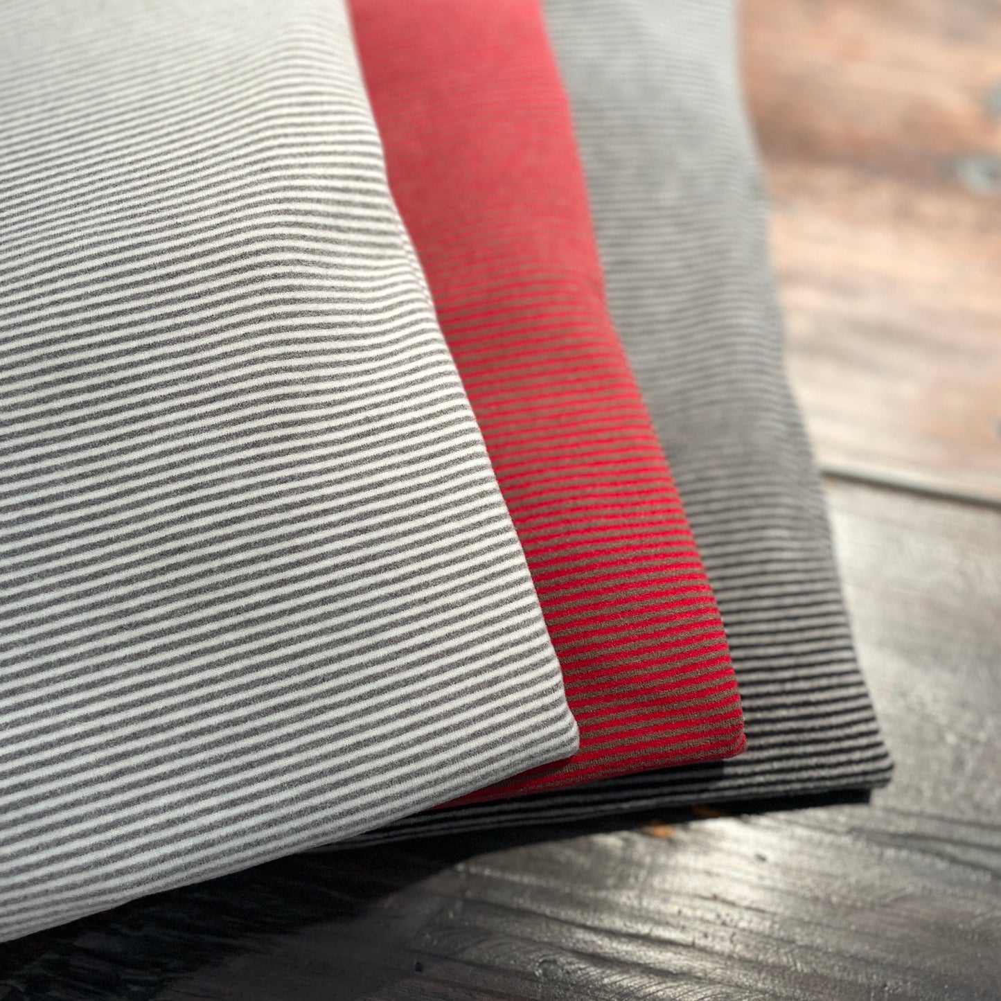 2カラー細ボーダー ハイネックプルオーバー